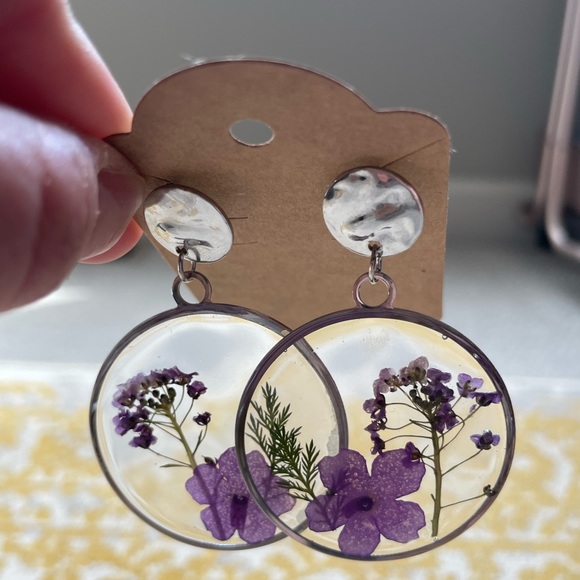 Handmade Resin Earrings - Picture 6 of 6